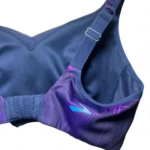 Women's Brooks Convertible Sports Bra Matrix Navy Print - Picture 9 of 16